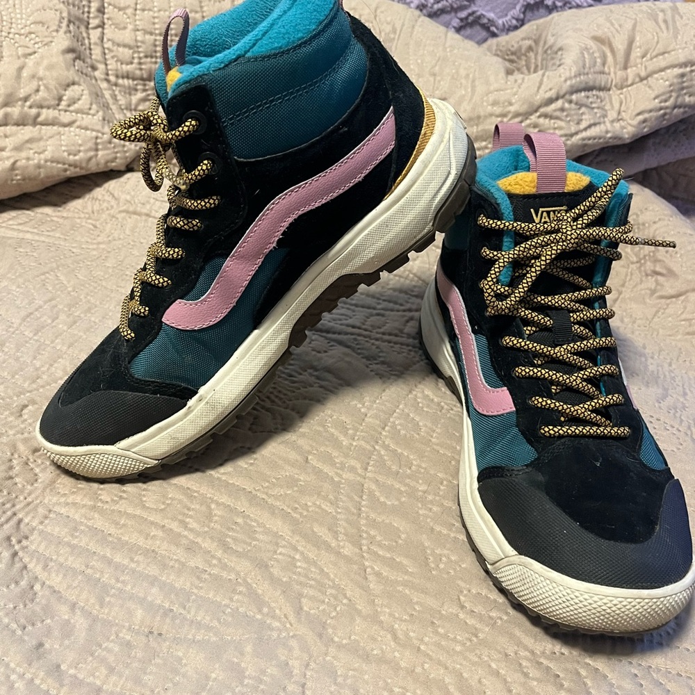 Vans High-Tops Ultra Range Exo pink teal size 7W 38EU